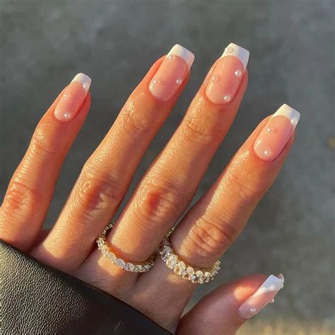 where are fake nails from